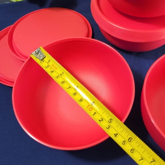 Tupperware Legacy Cereal Bowl set Of 4 With Lids - Picture 4 of 6